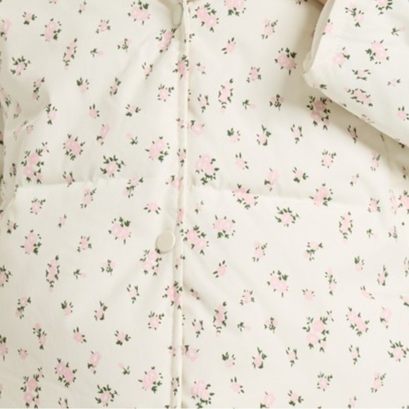 Delicate Bloom Floral Puffer Coat - Picture 5 of 6